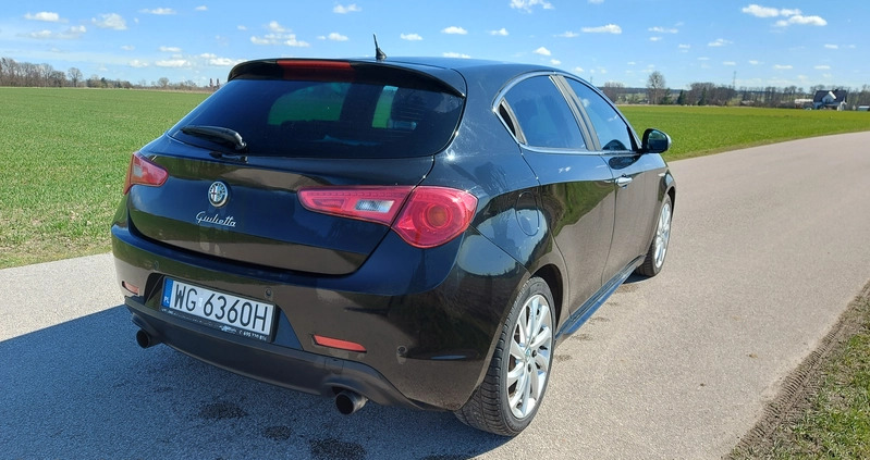 Alfa Romeo Giulietta cena 35800 przebieg: 216000, rok produkcji 2013 z Garwolin małe 211